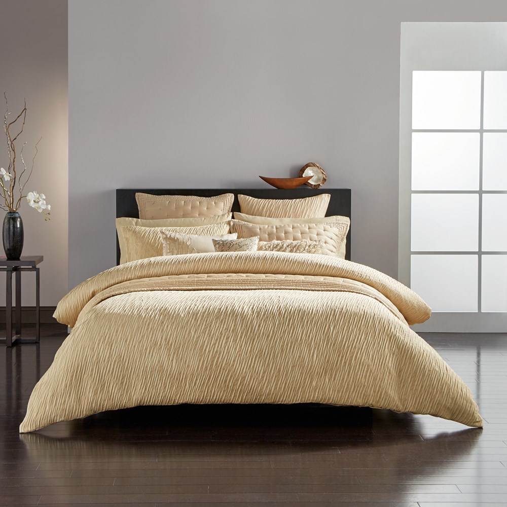 Donna Karan Gold Dust Jacquard Bedding in Gold